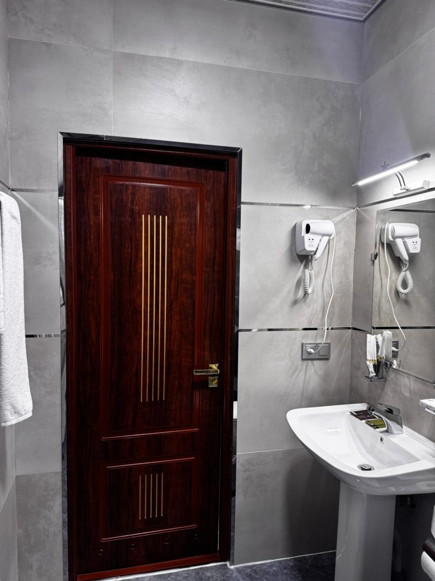 Salomat Guest House Σαμαρκάνδη Εξωτερικό φωτογραφία